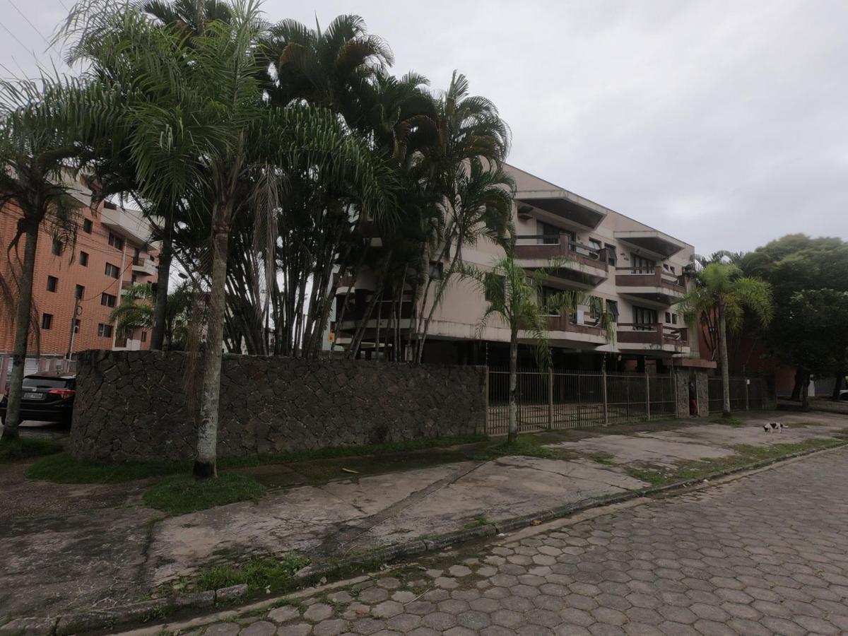 Excelente Localizacao, 400 Metros Da Praia Ar Condicionado E Wi-Fi Apartment Ubatuba Exterior photo