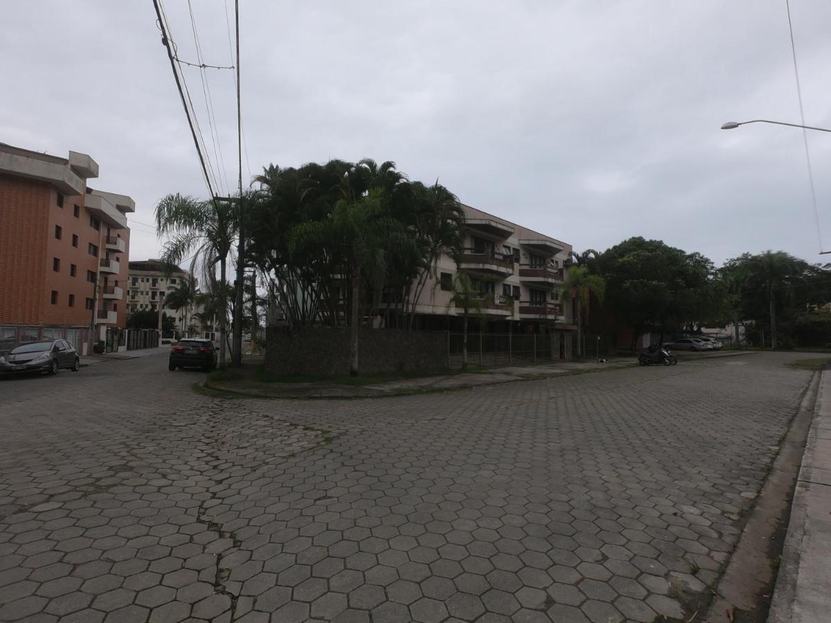 Excelente Localizacao, 400 Metros Da Praia Ar Condicionado E Wi-Fi Apartment Ubatuba Exterior photo